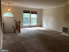 Building Photo - 203 Knollwood Ct