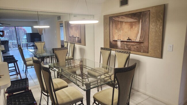 Foto del edificio - 171 Deer Creek Blvd