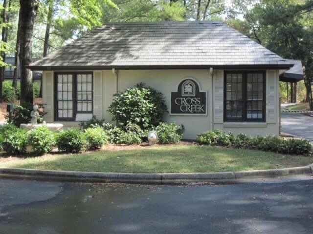 Primary Photo - 14 Arpege Way NW