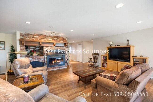 Foto del edificio - 1227 Fairway Dr NE