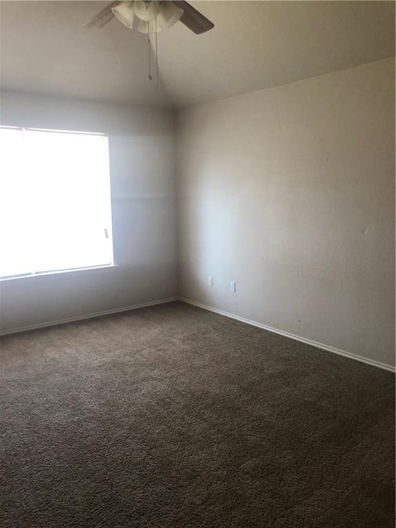 Foto del edificio - 5805 Lark Creek Dr