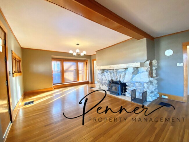 Building Photo - 127 E Kansas Ave