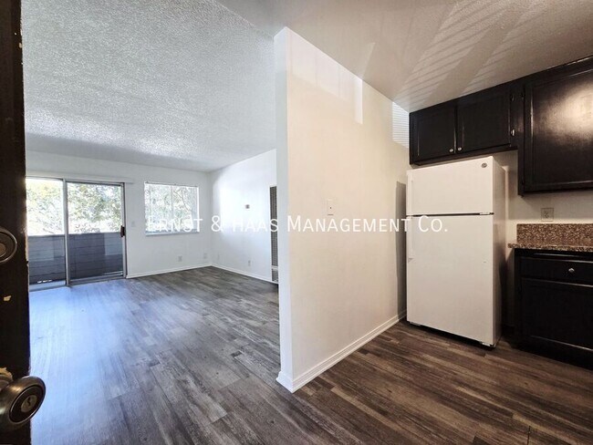 Foto del edificio - 6673 Hammond Ave C