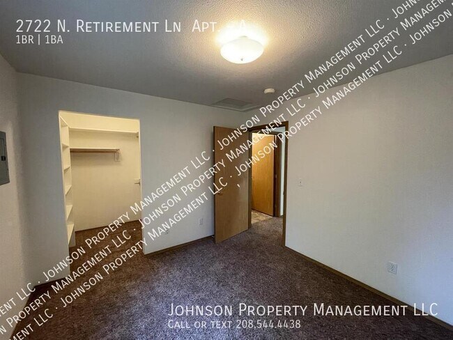 Foto del edificio - 2722 N Retirement Ln