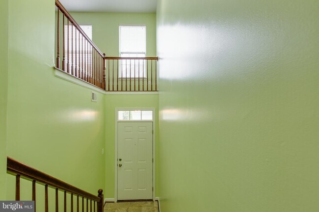 Building Photo - 7875 River Rock Way