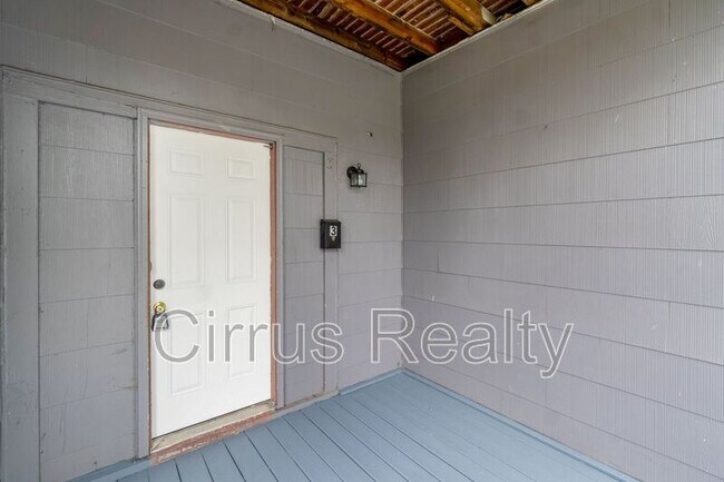 Foto del edificio - 301 Cedar St