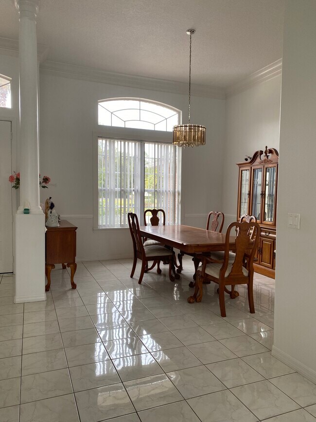 Foto del edificio - 1476 Kenoa Cir