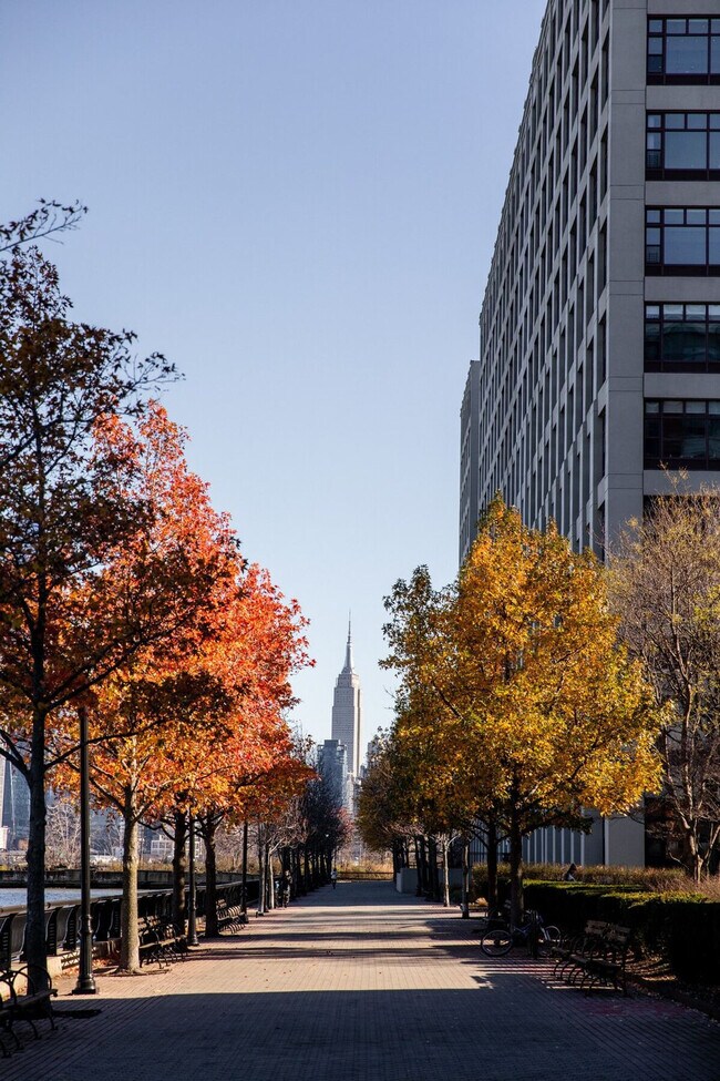 Building Photo - 1414 Grand St