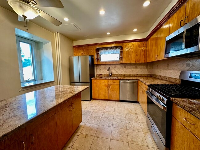 Eat in Kitchen - 1585 Bergen Blvd