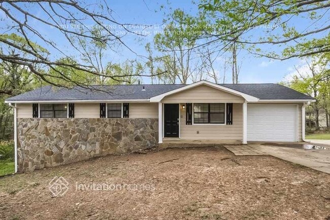 Building Photo - 4015 N Quail Dr