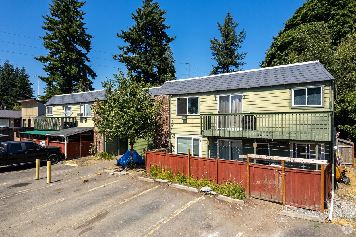 Exterior - 4107 42nd Ave SW
