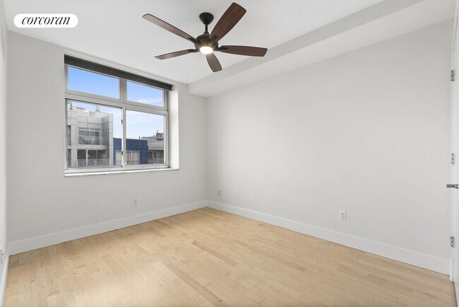 Foto del edificio - 59 Maspeth Ave