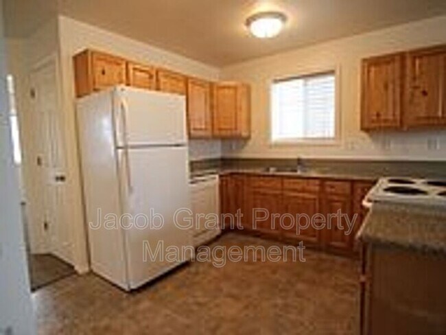 Building Photo - 2540 Pumice Dr