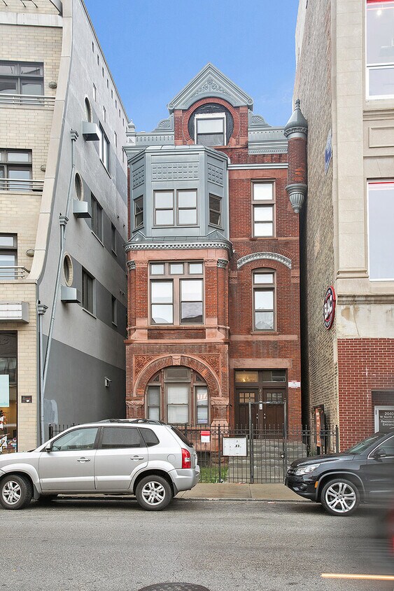 Primary Photo - 2050 W North Ave