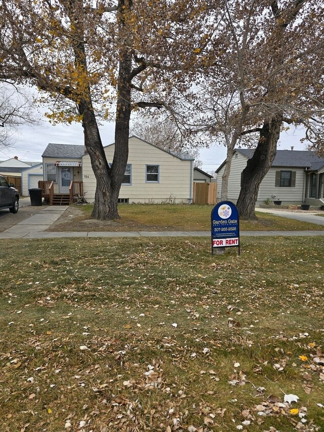 Primary Photo - Eastside Charmer