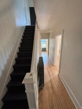 Building Photo - 702 Airbrake Ave