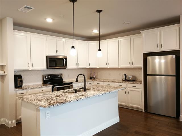 Foto del edificio - 1735 Wittington Pl