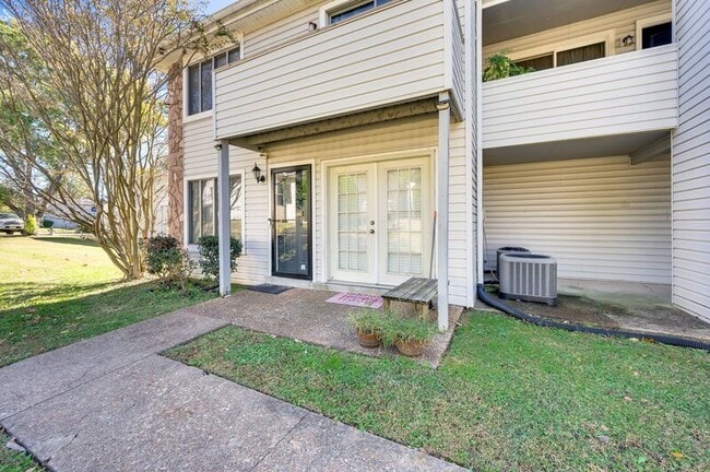 Photo - 810 Bellevue Rd Apartment