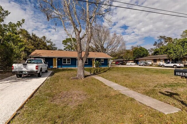 Foto del edificio - 2545 Hillsdale Ave