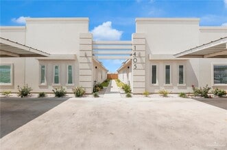 Building Photo - 18 San Vicente