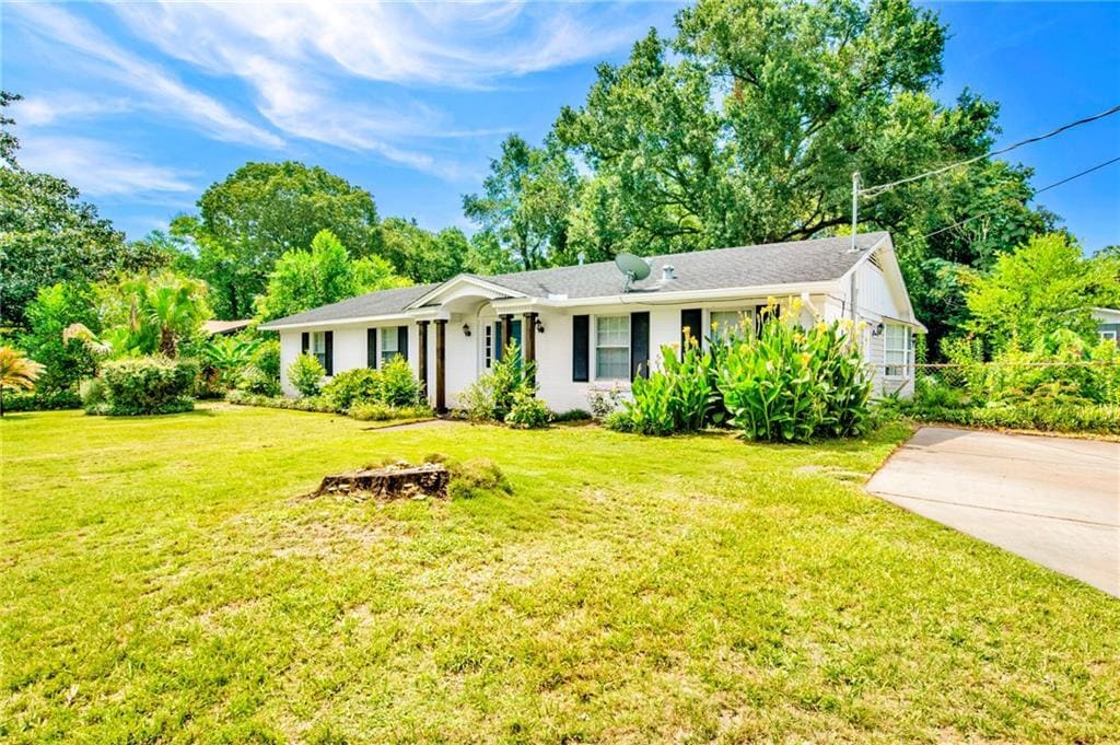 Primary Photo - 6023 Lazy Ln