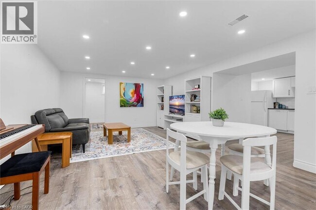 Photo du bâtiment - 86 Dana Dr