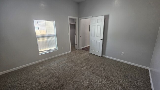 Foto del edificio - 709 Wichita Ave