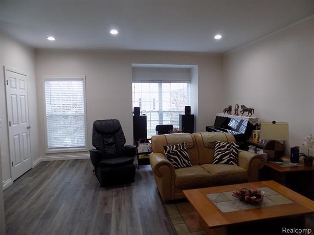 Foto del edificio - 36225 Dominion Cir