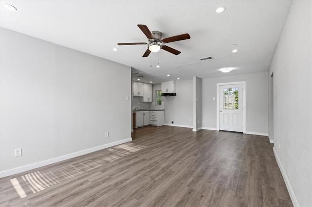 Building Photo - 3103 S Edgefield Ave