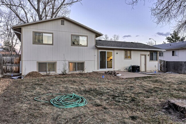 Building Photo - 5 Bedroom home in West Fort Collins