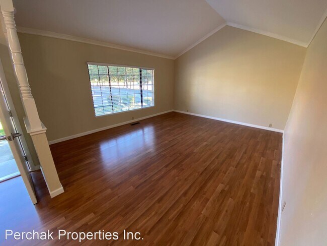Building Photo - 4 br, 2.5 bath House - 3220 Marilyn Court