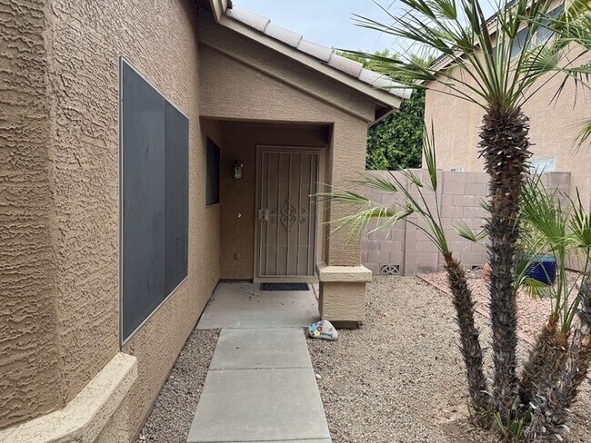 Building Photo - Arrowhead 3/2 with Garage