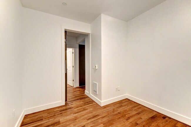 Foto del edificio - 699 John St