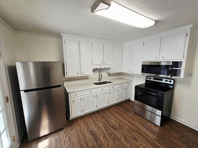 Foto del edificio - 621 Grace Ave