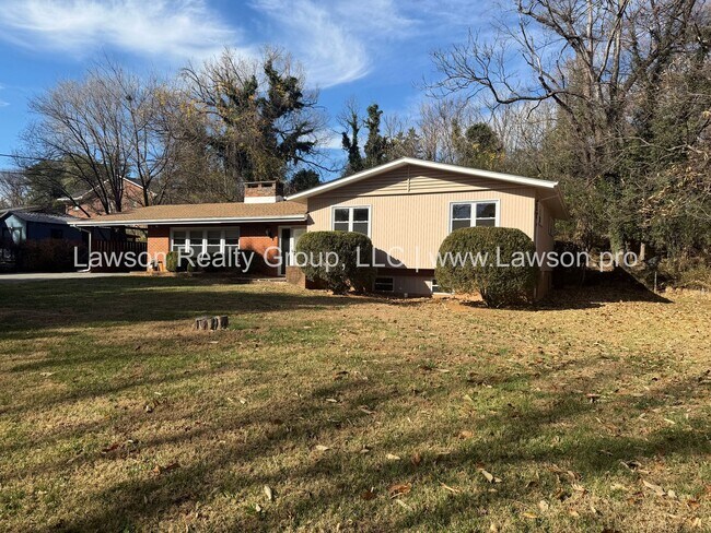 Foto del edificio - Beautiful Mid Century Modern Grandin Road Home