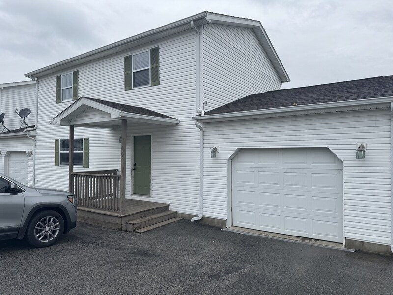 Primary Photo - 308 N Ferne Clyffe Rd