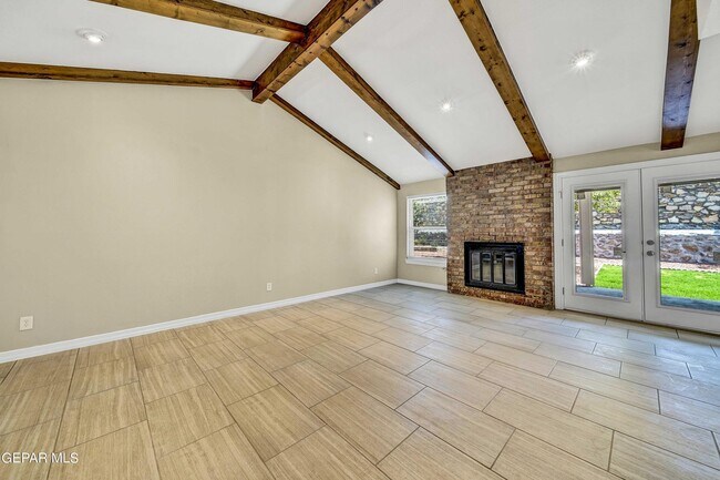 Building Photo - 340 Alvarez Dr