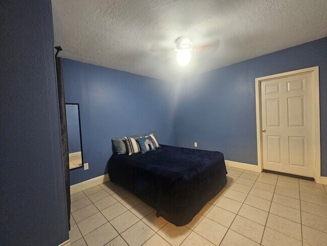 Foto del edificio - 13715 Vickston Ln