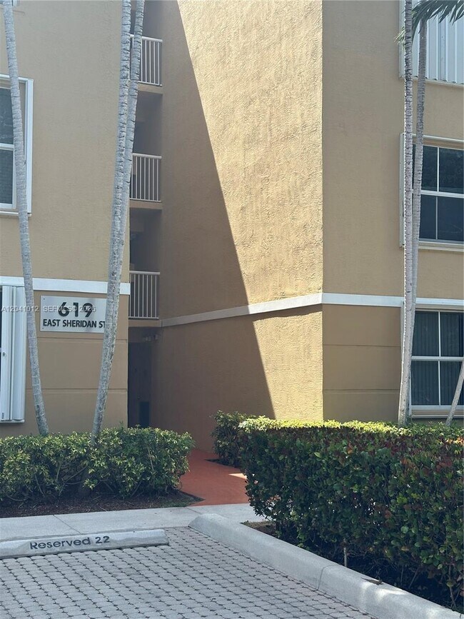 Foto del edificio - 619 E Sheridan St