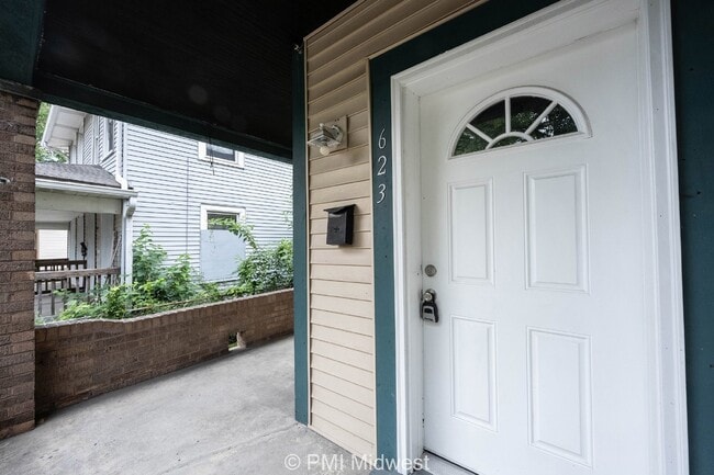 Foto del edificio - "Spacious 5-Bedroom Home on Orange Street ...
