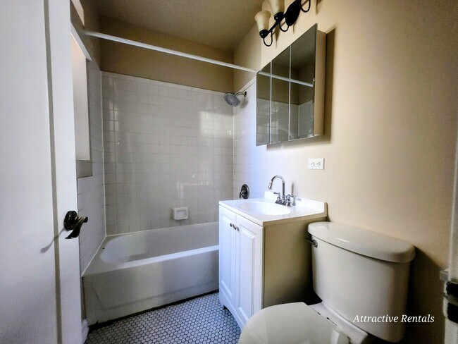 Foto del edificio - 4850 W Adams St