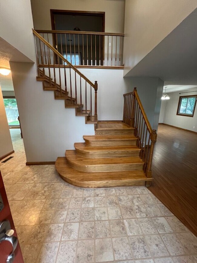 Foto del edificio - Spacious 4 Bedroom Corner Lot In Millard!!