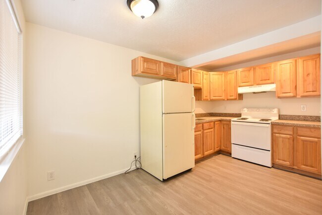 Building Photo - 2211 N 400 E