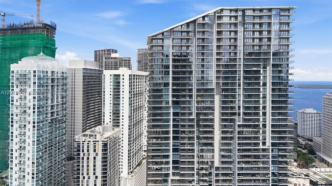Foto del edificio - 68 SE 6th St