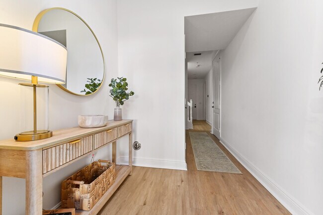 Foto del edificio - 642 NW 38th Cir