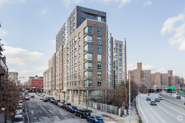 Building Photo - Harlem River Point