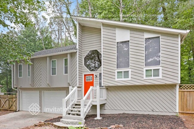 Foto del edificio - 242 Rustic Ridge Dr NE