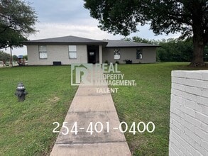 Building Photo - 117 Moses Manor Dr