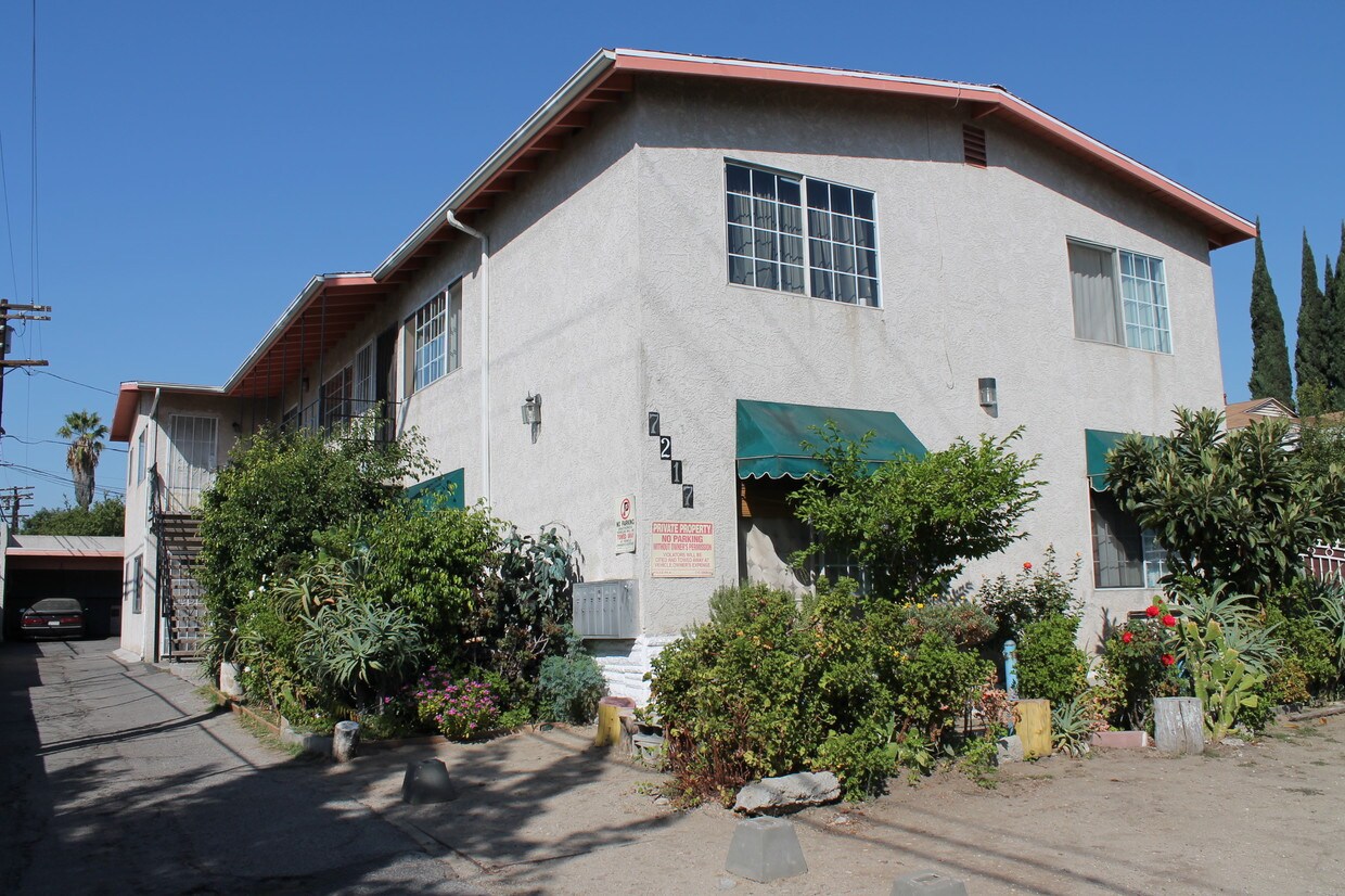Primary Photo - 7217 Lemp Ave