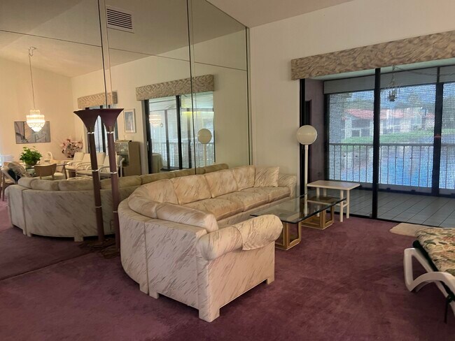 Foto del edificio - 10399 S Circle Lake Dr